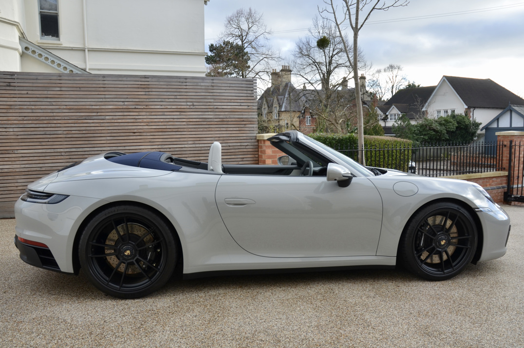 Porsche 911 Carrera 4 GTS Cabriolet gallery image 7