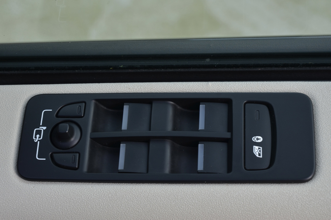 Land Rover Discovery Sport TD4 HSE Luxury. gallery image 46