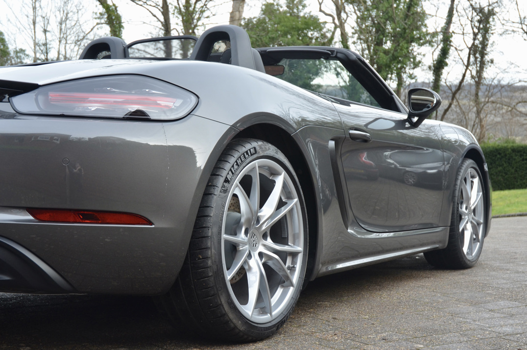 Porsche Boxster 718 PDK gallery image 17