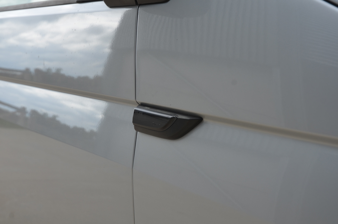 Volkswagen T-6 Transporter 2.0Ltr Caravelle SE TSI BMT Sport Line. gallery image 23