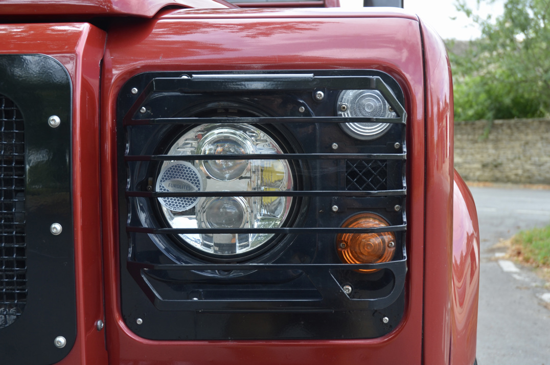 Land Rover Defender 110 2.2 TDCI Automatic 9 - Seater gallery image 19