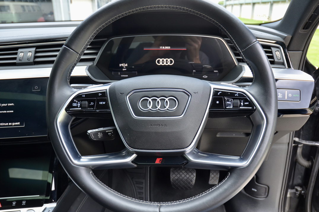 Audi E - Tron Launch Edition 55 Quattro 300Kw. gallery image 34