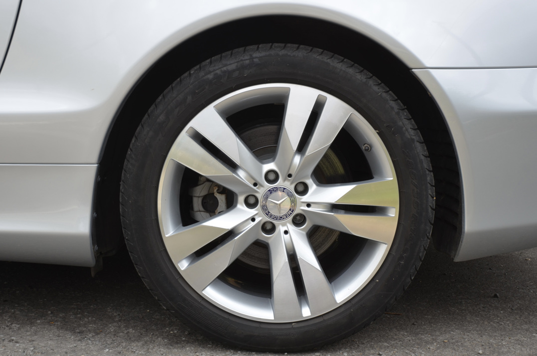 Mercedes SL 500 5.5 Auto gallery image 25