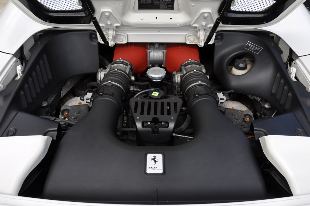 Ferrari 458 Spider DCT gallery image 39