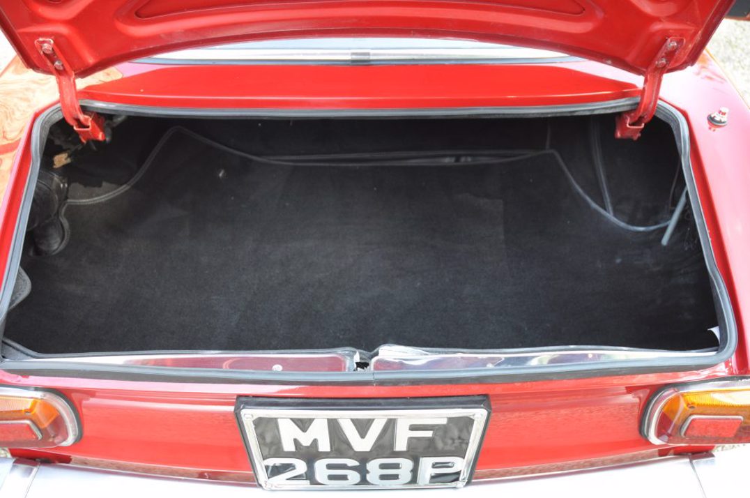 Alfa Romeo GT Junior 1600 cc gallery image 25