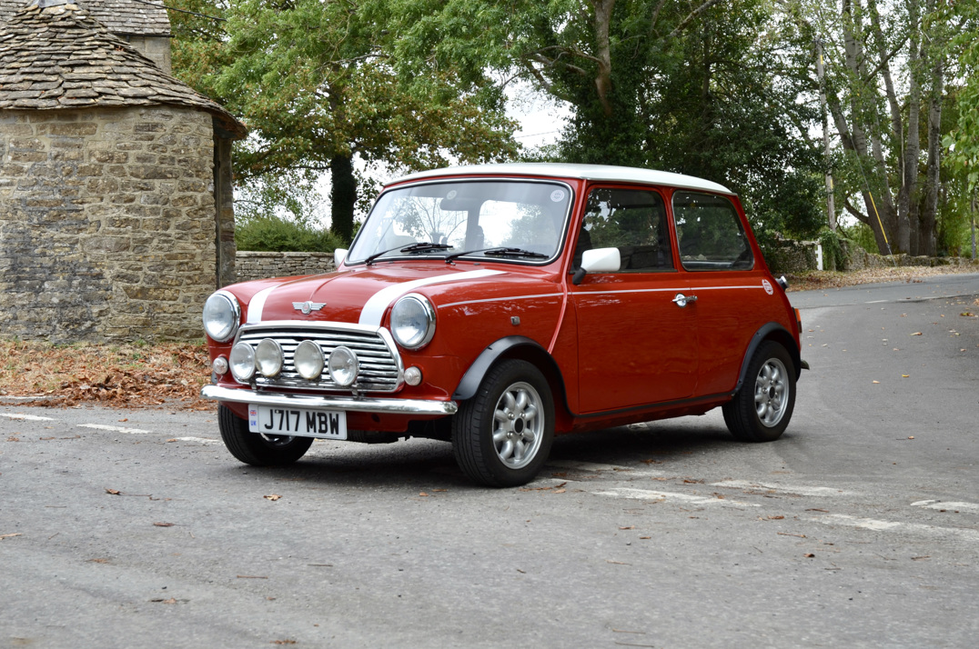 Mini Cooper 1275cc Fully restored gallery image 2