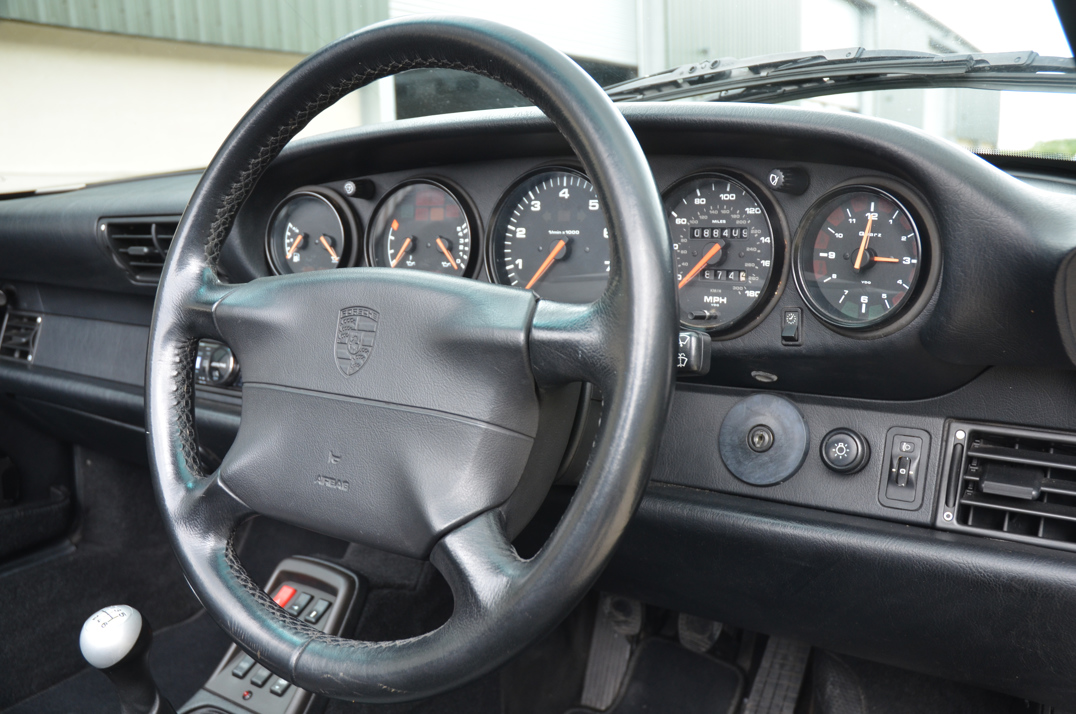 Porsche 993 Carrera  Cabriolet gallery image 38