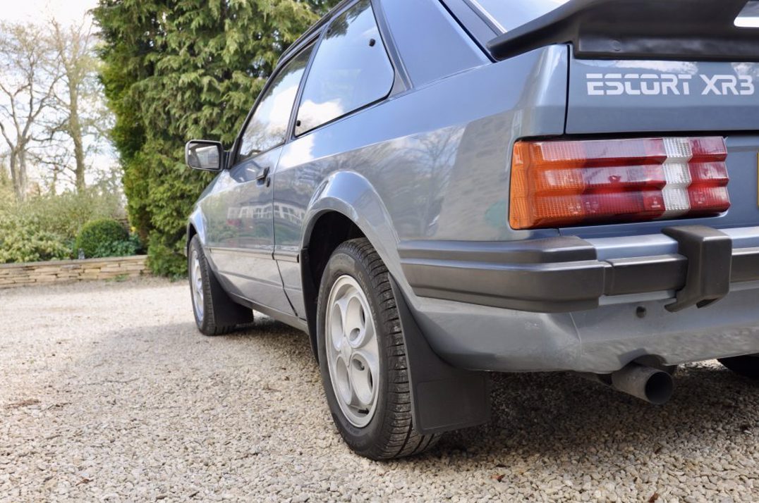 Ford Escort XR3 gallery image 11