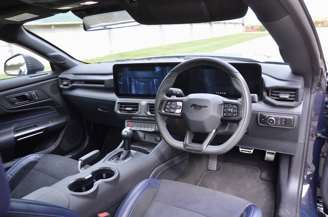 Ford Mustang 5.0 V8 Dark Horse Coupe Selshift - Euro 6. gallery image 28