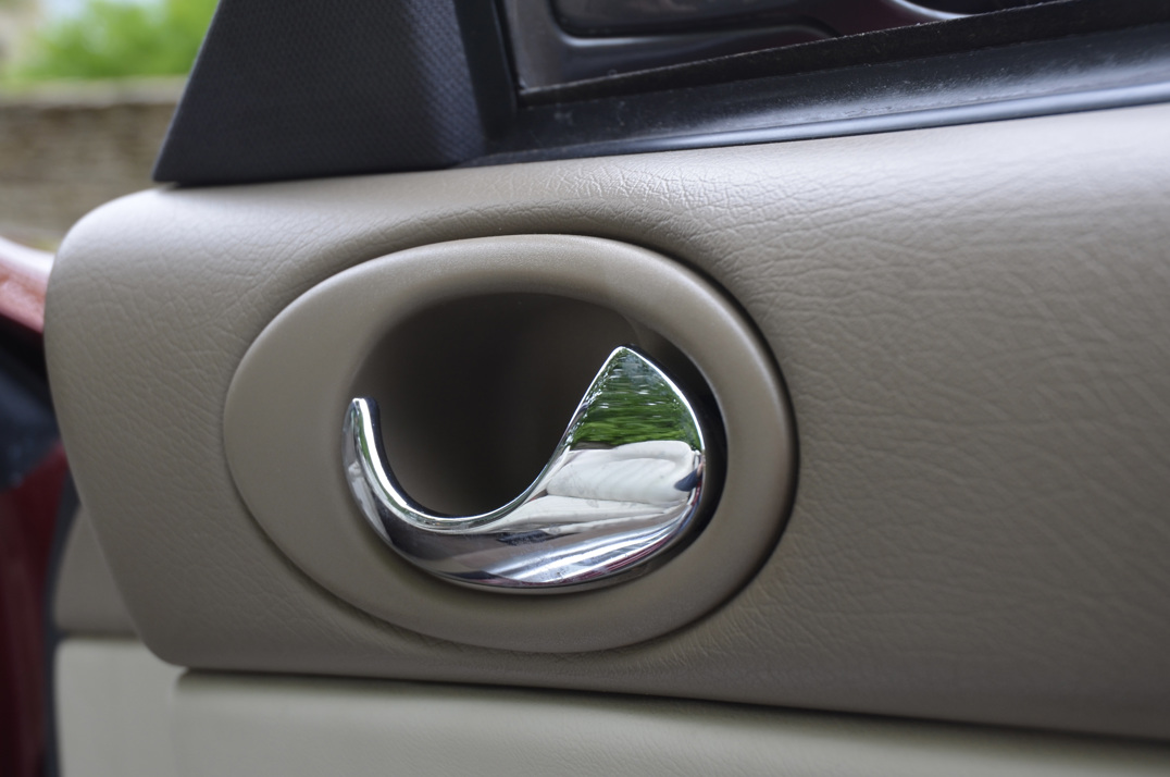 Jaguar XK8 Cabriolet. Just 30,000 Miles. Superb gallery image 49
