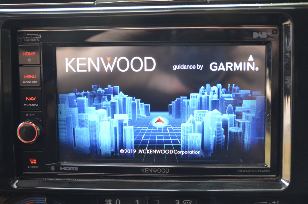 Land Rover Defender 110 2.2 TDCI Automatic 9 - Seater gallery image 44