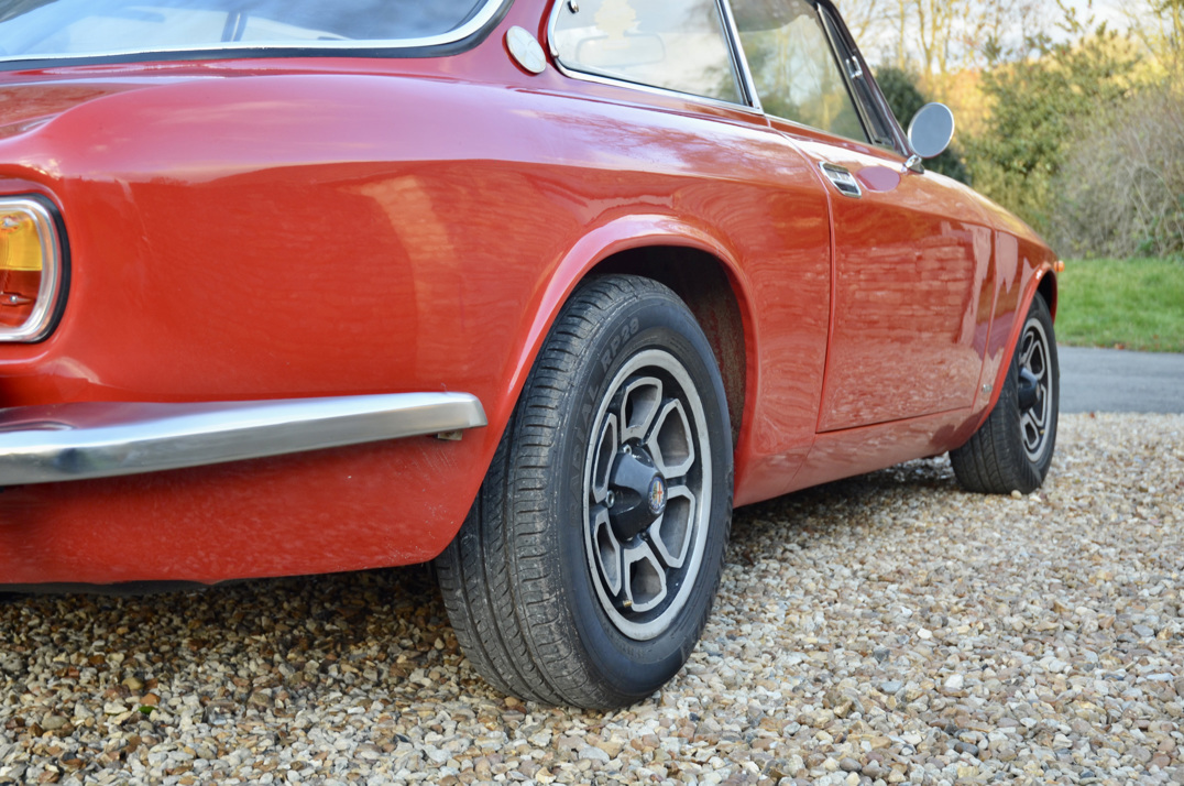 Alfa Romeo 1750 GTV gallery image 11