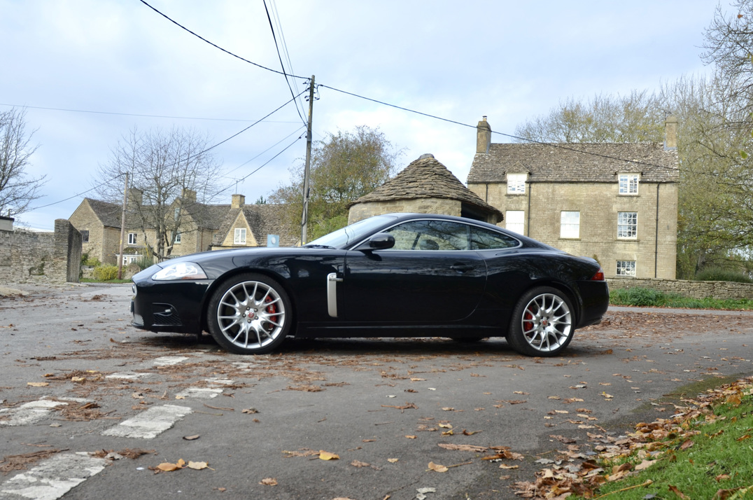 Jaguar XKR 4.2 Sports Coupe gallery image 12