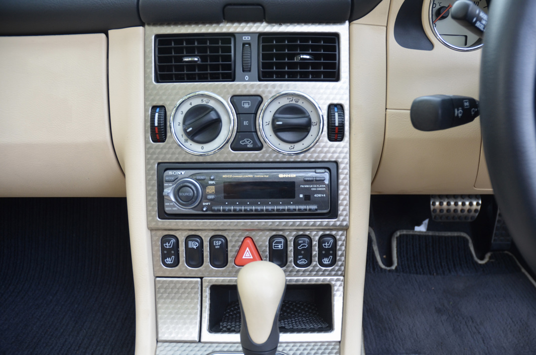 Mercedes Benz 320 SLK AMG Roadster. gallery image 47