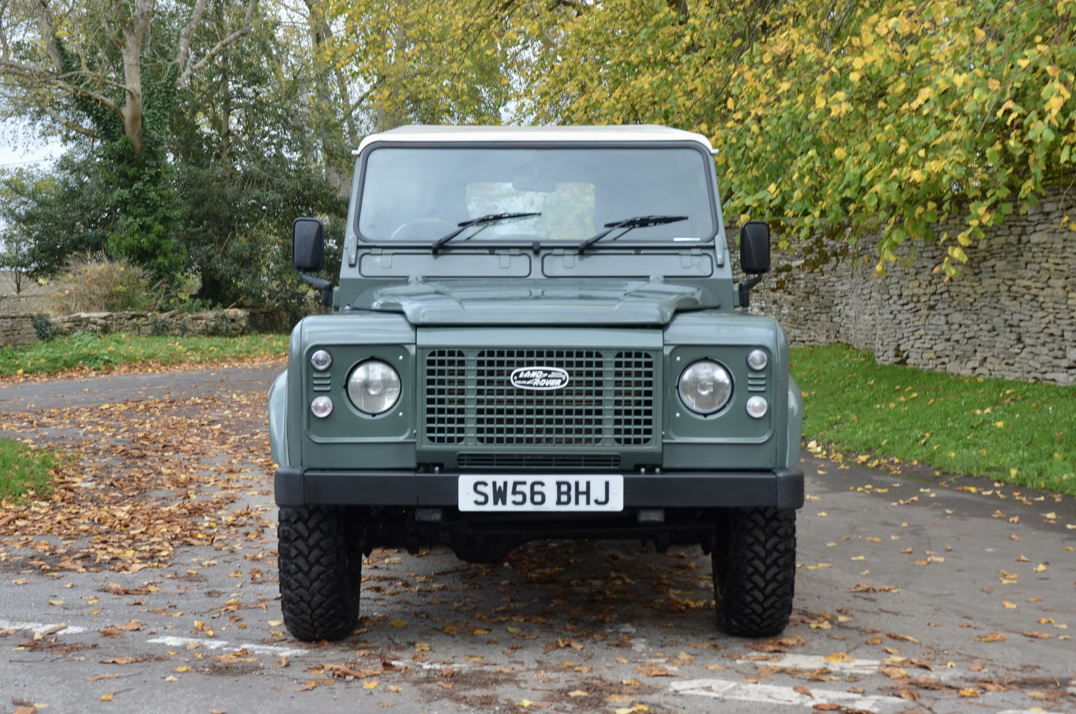 Land Rover Defender 90 - TD 5 gallery image 3