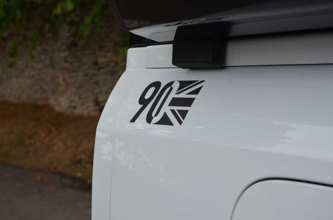 Land Rover Defender 90 3.0 250M MHEV Urban Edition gallery image 32