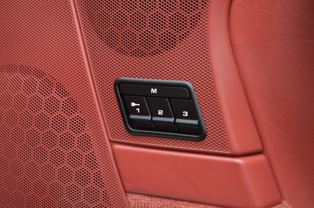 Porsche 911 Turbo Cabriolet Tip-Tronic gallery image 49