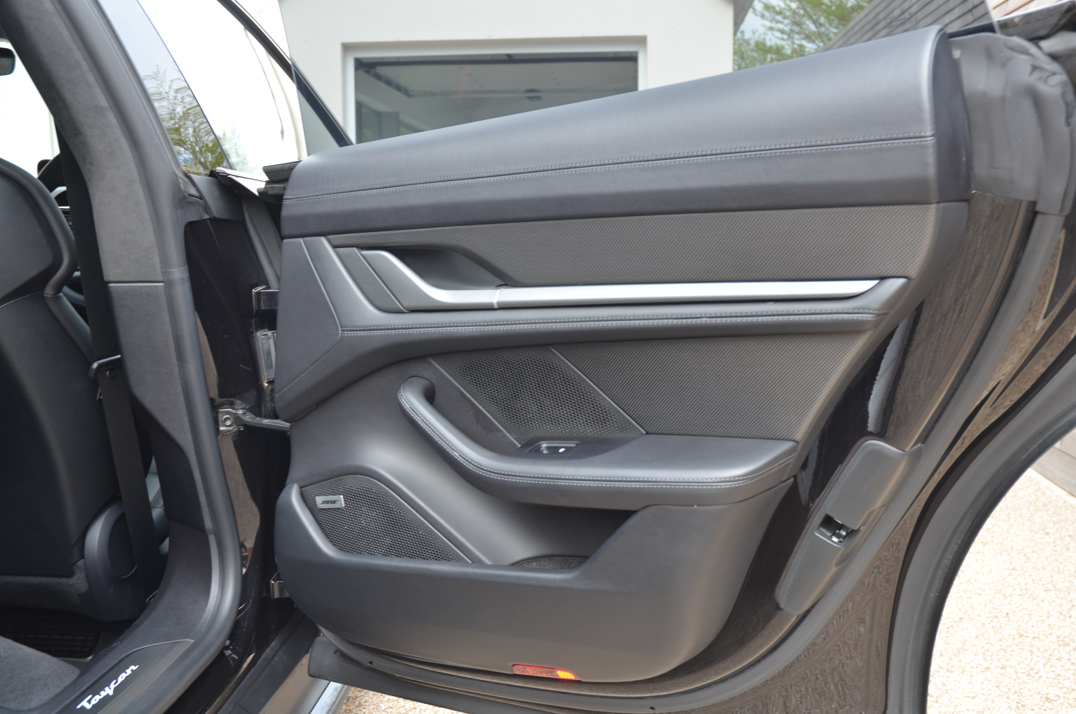 Porsche Taycan Turbo S gallery image 51