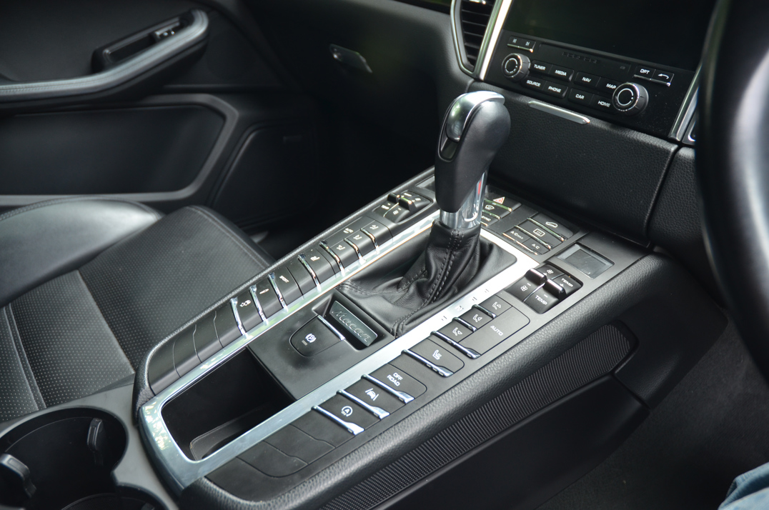 Porsche Macan 3.0 S PDK. 17K In optional extras FP+PSSH gallery image 47