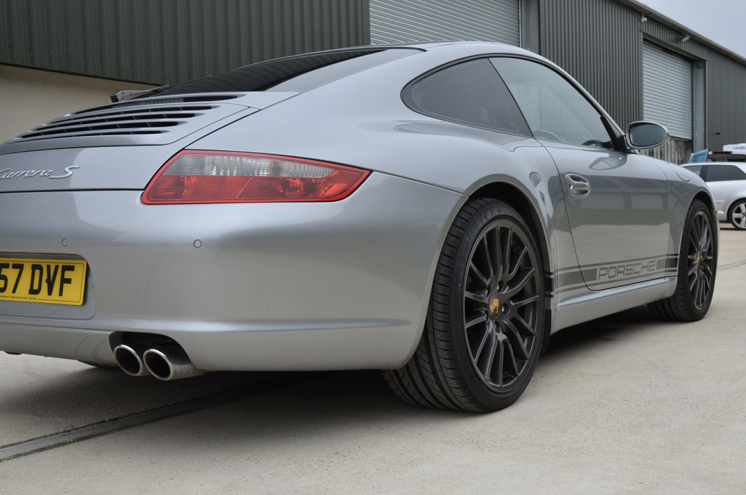 Porsche 911 Carrera S Coupe gallery image 15