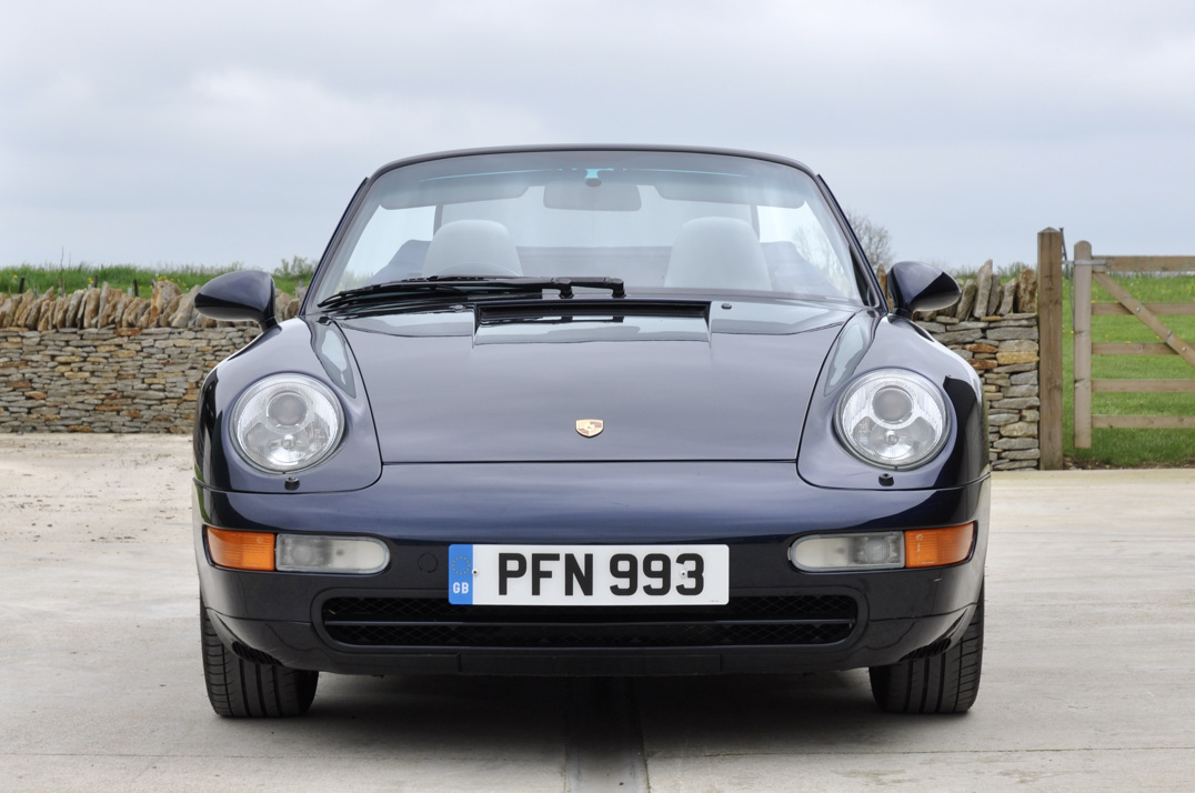 Porsche 911 993 Carrera 3.6 Convertible Manual gallery image 4