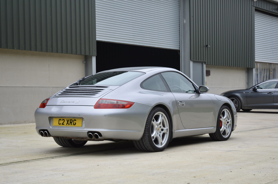 Porsche 911 Carrera S Manual gallery image 6