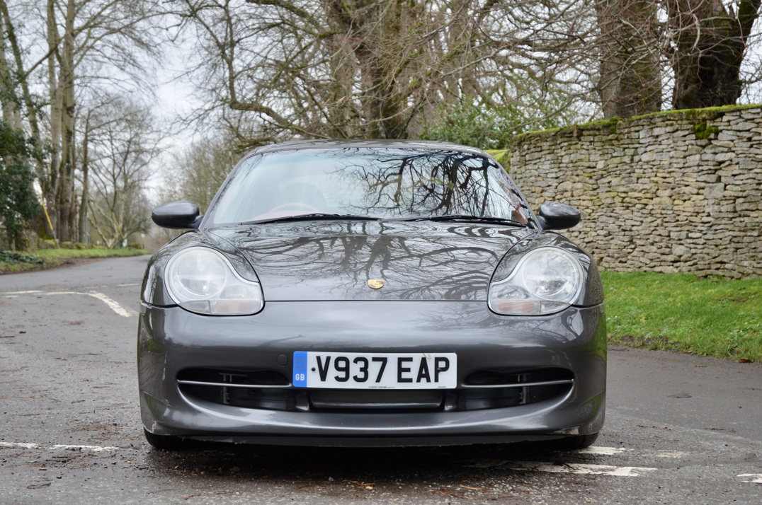 Porsche 911 Carrera with factory Aero kit. gallery image 3