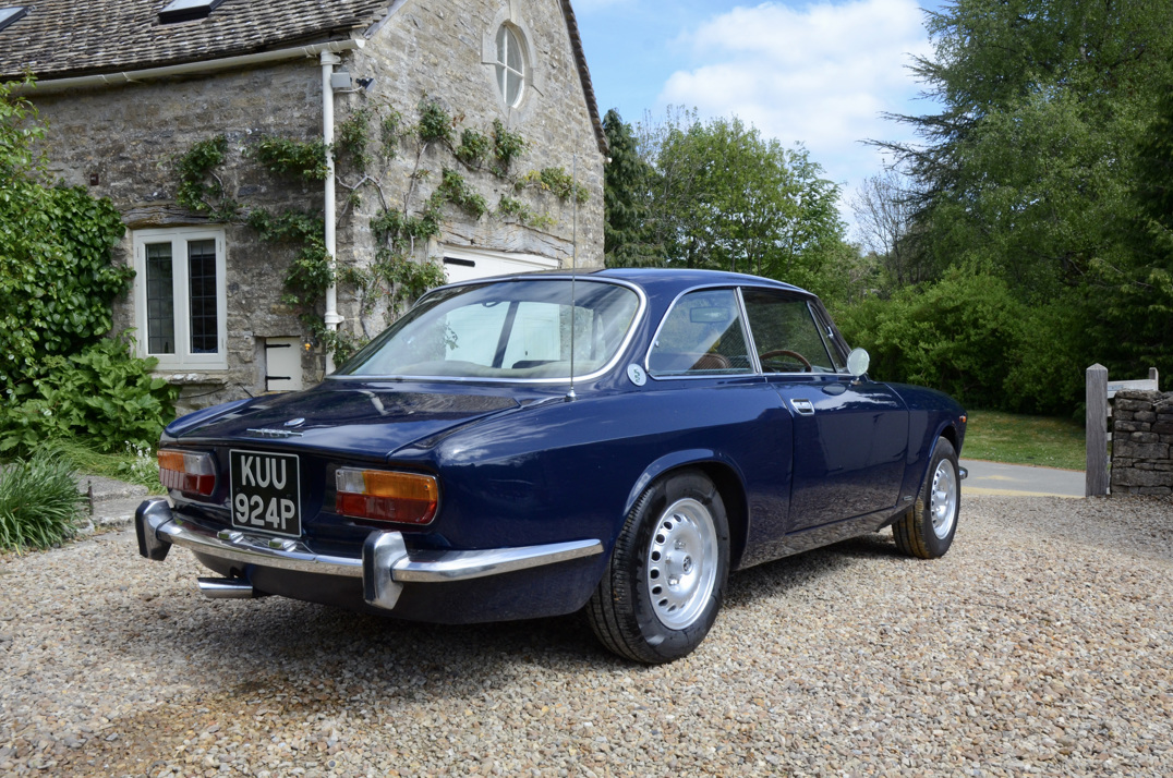 Alfa Romeo 2000 GTV Desegno Bertone gallery image 6