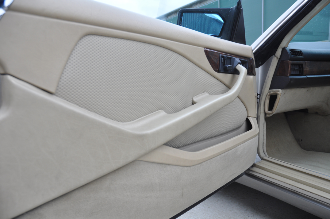 Mercedes 420 SEC Coupe Auto gallery image 35