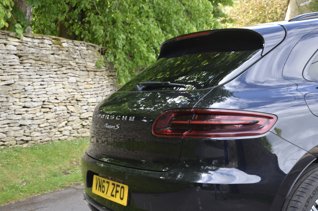 Porsche Macan 3.0 S PDK. 17K In optional extras FP+PSSH gallery image 15