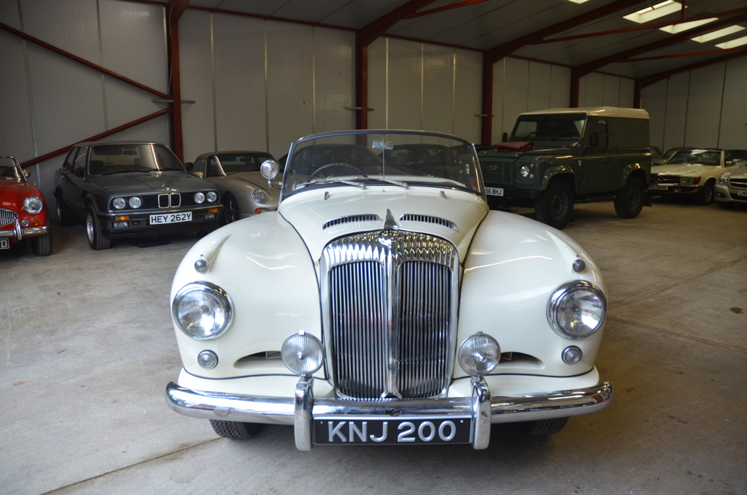 Daimler Conquest Roadster gallery image 11