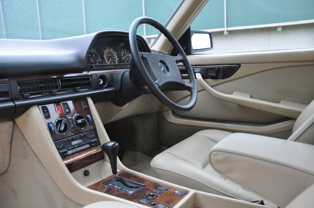 Mercedes 420 SEC Coupe Auto gallery image 32