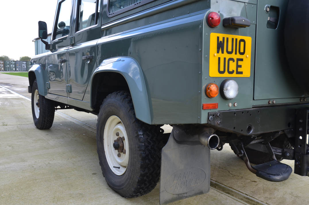 Land Rover Defender 110 County TD 7 Seater Estate gallery image 10