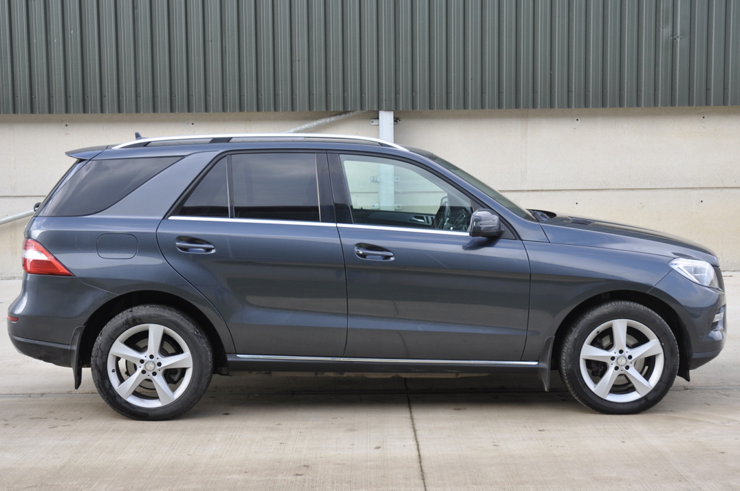 Mercedes ML 350D Bluetech gallery image 6
