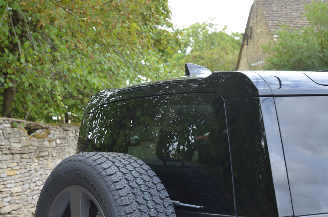 Land Rover Defender 90 X Dynamic HSE 3.0D 350 MHEV gallery image 14
