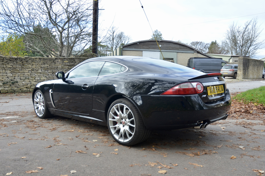 Jaguar XKR 4.2 Sports Coupe gallery image 11