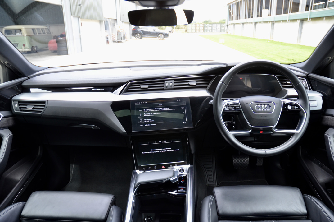 Audi E - Tron Launch Edition 55 Quattro 300Kw. gallery image 25