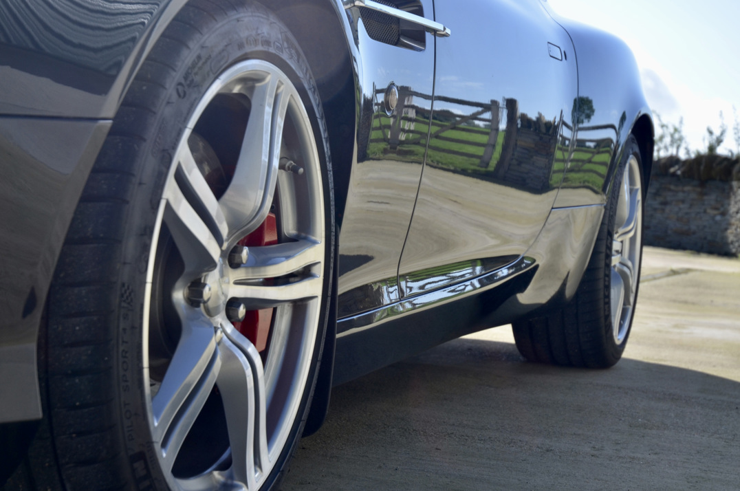 ASTON MARTIN DB-9 5.9 V12 Manual. gallery image 10