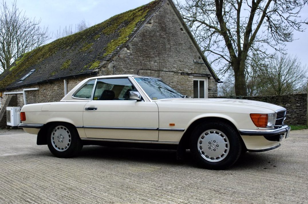 Mercedes 500 SL V8 gallery image 1