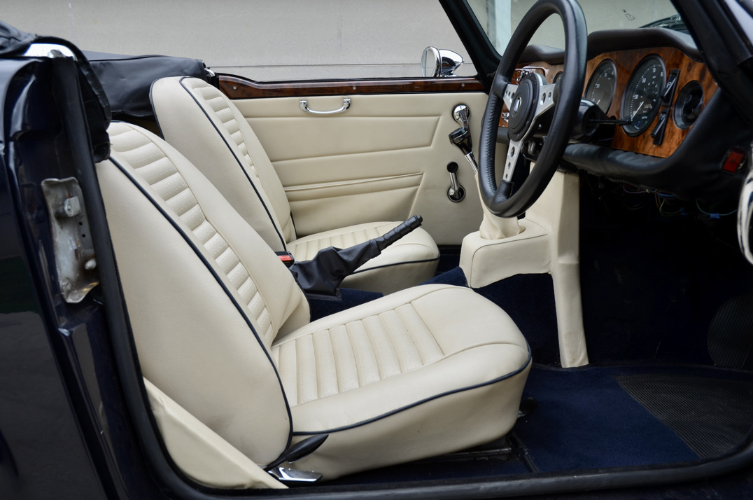 Triumph TR-6. gallery image 35