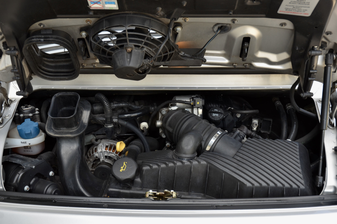 Porsche 911 996 Carrera 4 Cabriolet. gallery image 37