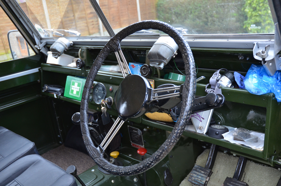 Land Rover Series II gallery image 37