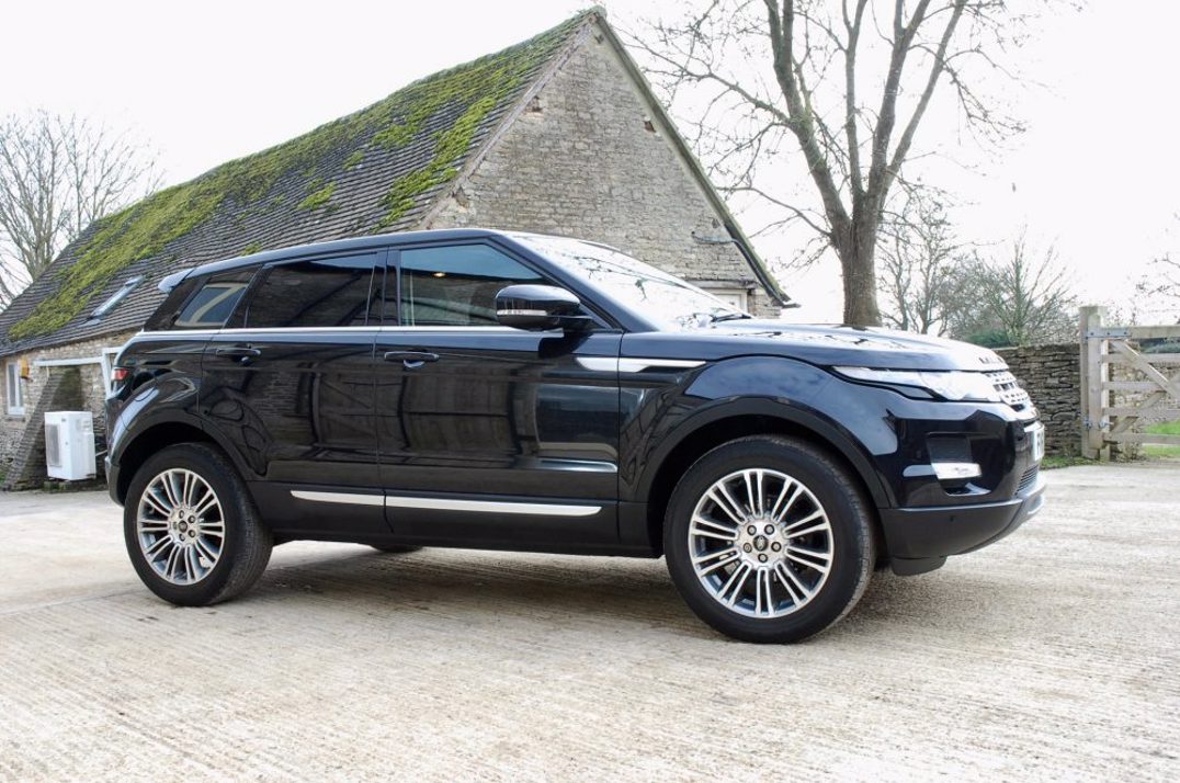 Range Rover Evoque 2.2 SD4 Prestige Manual gallery image 1