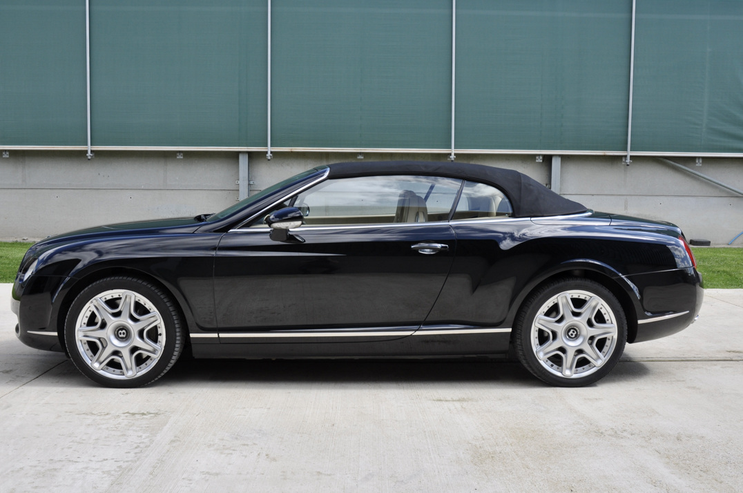 Bentley Continental GTC Mulliner gallery image 13
