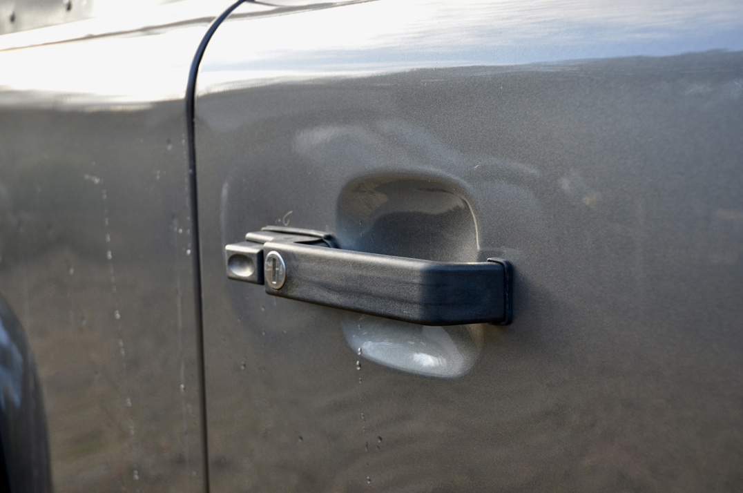 Land Rover Defender XS Landmark Edition 2.2 TDCI gallery image 21