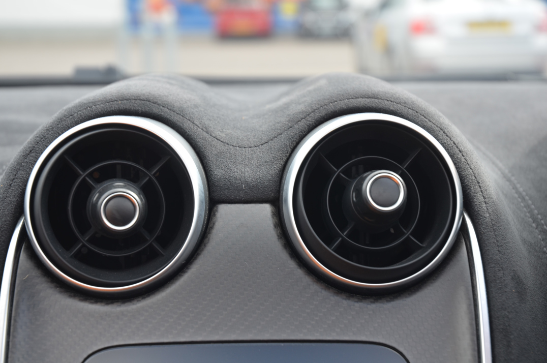 McLaren 600 LT VA-SA Spider - 6 Months McLaren warranty remaining .. gallery image 73