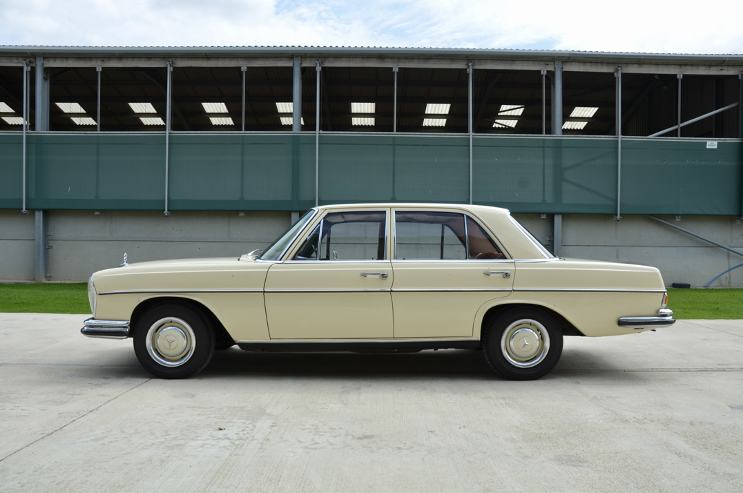 Mercedes W108 280 SE. gallery image 9